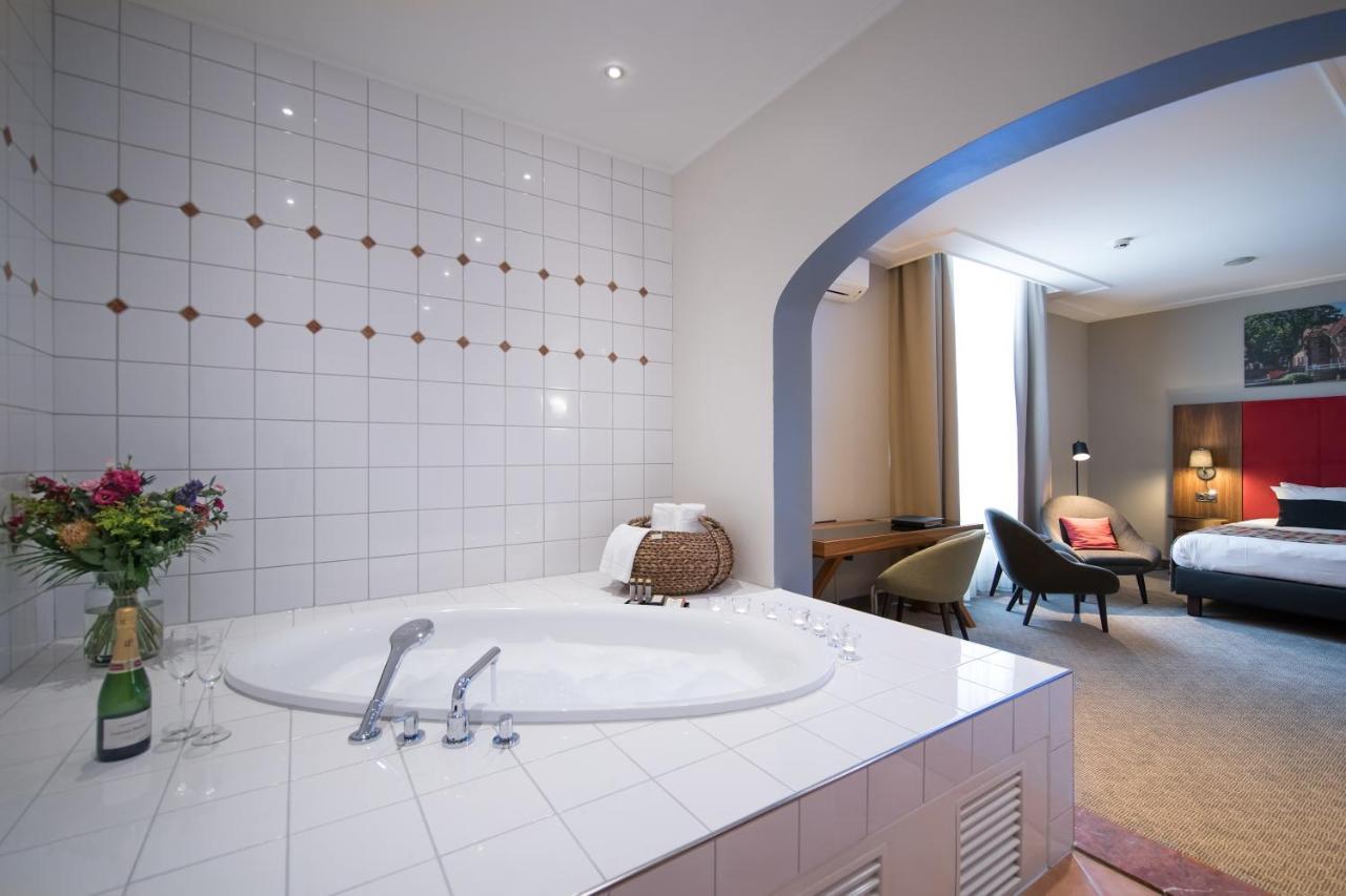 Royal Suite,1097515830:JPEG